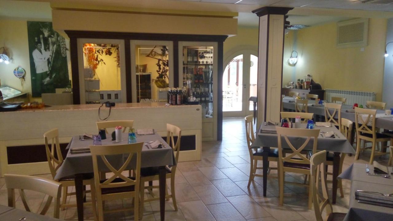 Relais Black Horse Millesimo المظهر الخارجي الصورة