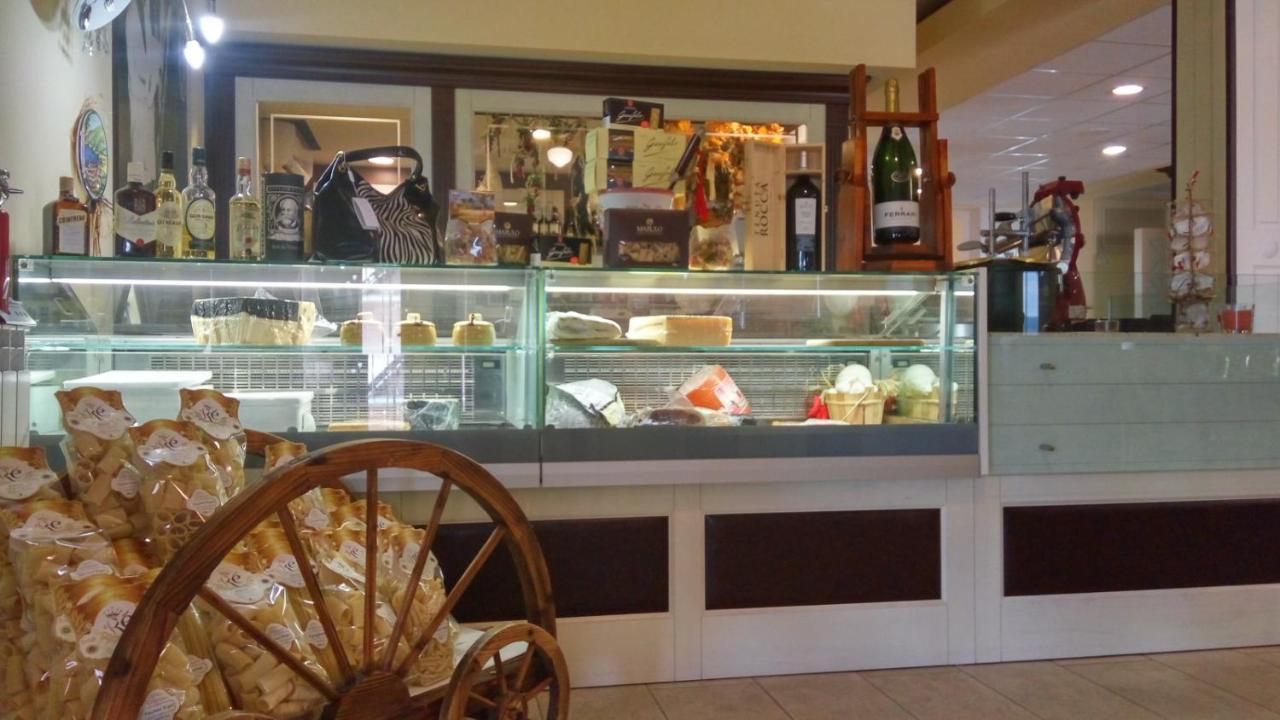 Relais Black Horse Millesimo المظهر الخارجي الصورة