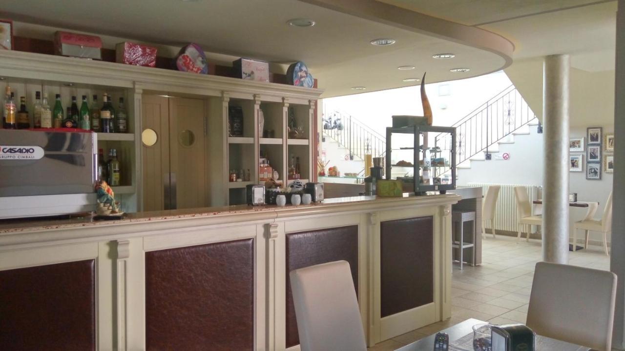 Relais Black Horse Millesimo المظهر الخارجي الصورة
