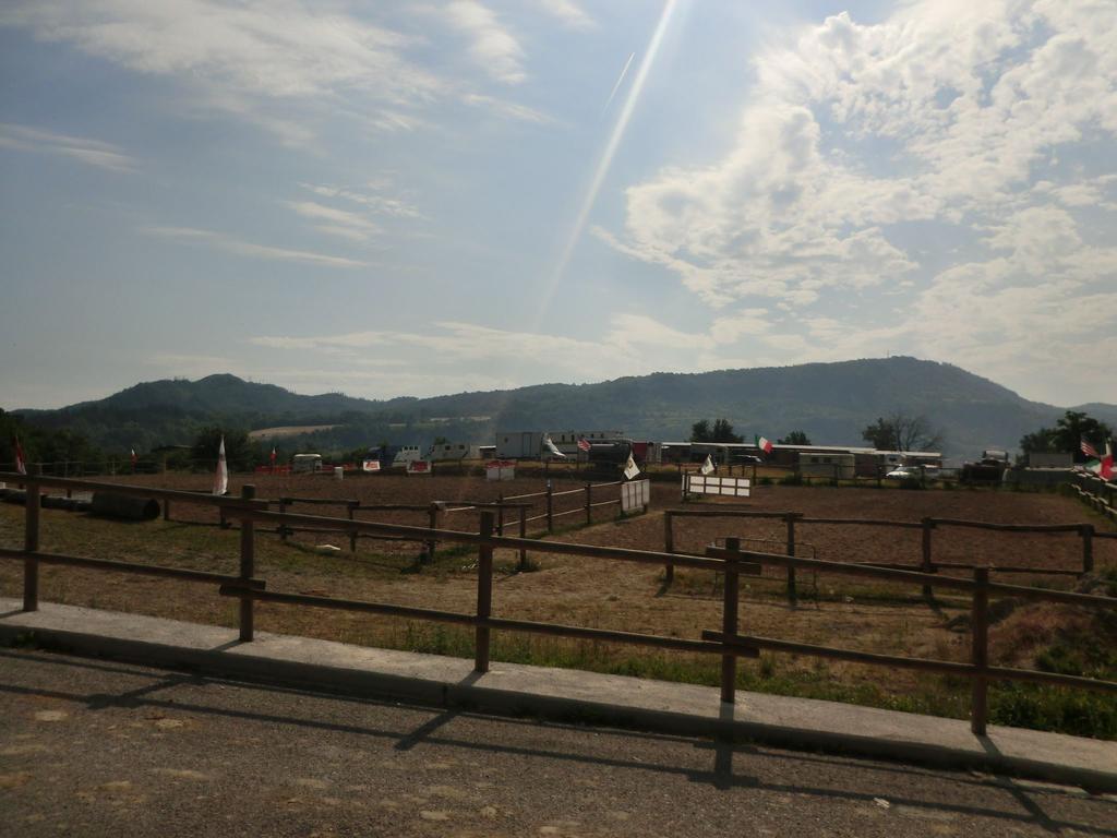 Relais Black Horse Millesimo المظهر الخارجي الصورة